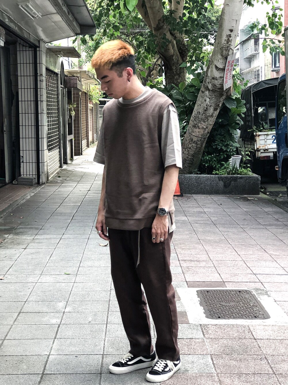「summer、URBAN RESEARCH、URBAN RESEARCH DOORS、VANS、layering」｜「URBAN RESEARCH DOORSのアイテム（その他アウター、ブラウン系）」を使った、Siicさん（メンズ・170cm）の夏コーディネートの1枚目の写真