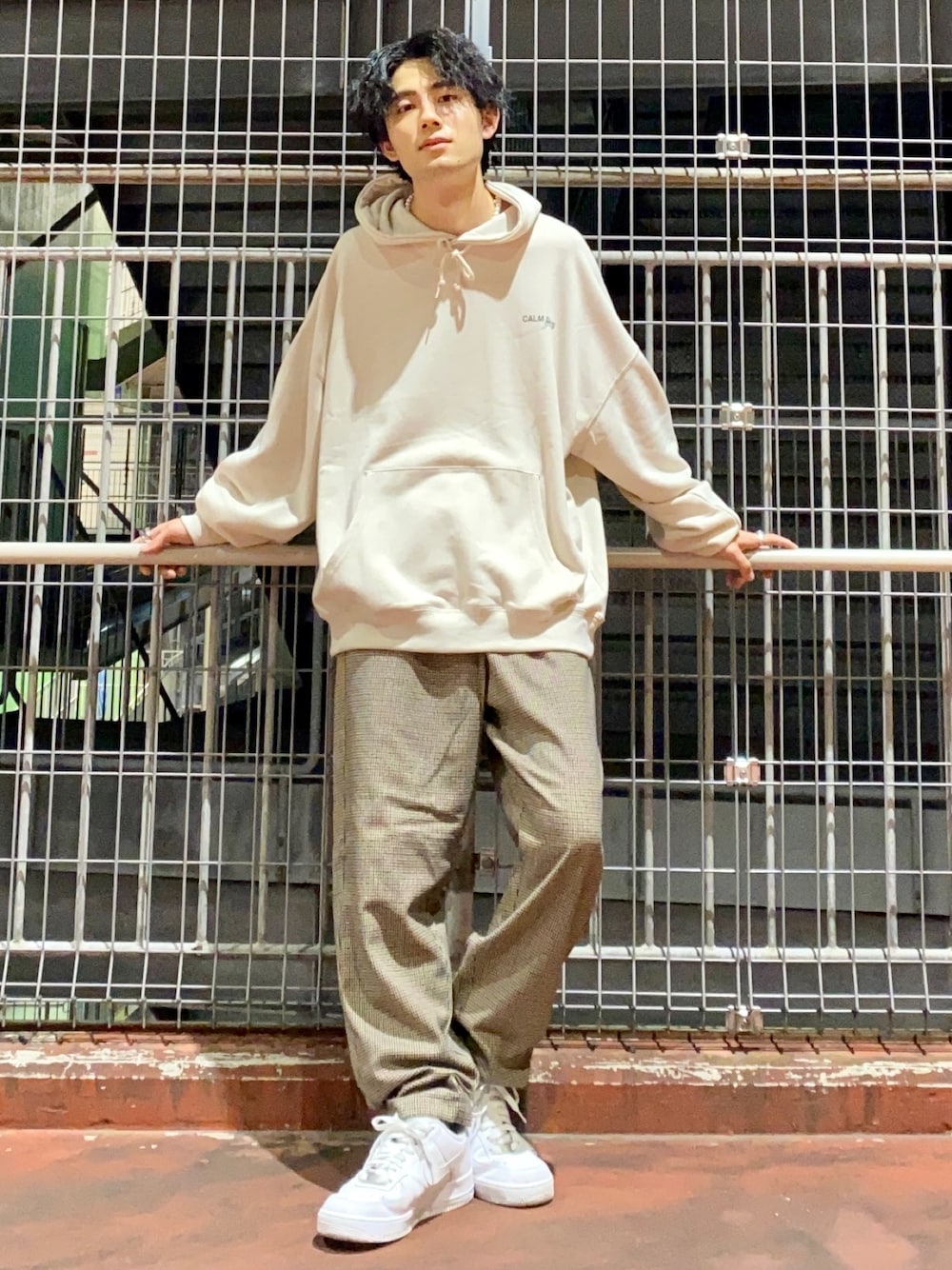 「秋コーデ、wearhalloween2020、お洒落さんとつながりたい、カジュアルコーデ、シンプル」｜「Right-onのアイテム（パーカー、その他）」を使った、shoki1997rさん（メンズ・167cm）の秋コーディネートの1枚目の写真