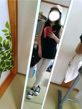 「ブラック×ホワイト」｜「アイテム（キャップ）」を使った、tomoさん（レディース・158cm）の夏コーディネート