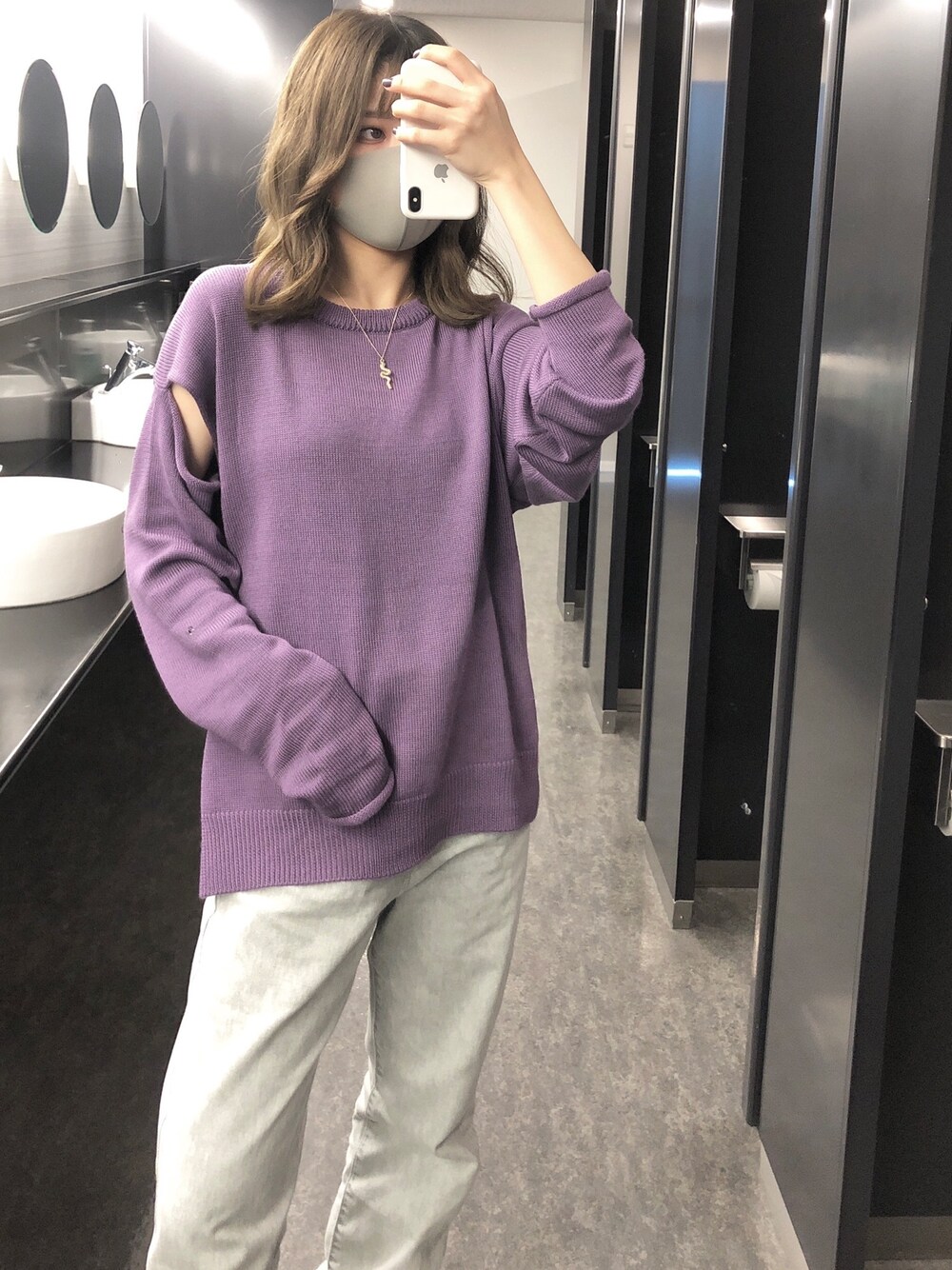 「H&M、Discoat、pairpair、デニムコーデ、デニムパンツ、紫、パープルニット、通学コーデ、秋のコーデ、秋コーデ」｜「DISCOATのアイテム（トップス、パープル系）」を使った、NANA🤍🦛さん（レディース・157cm）の秋コーディネートの1枚目の写真