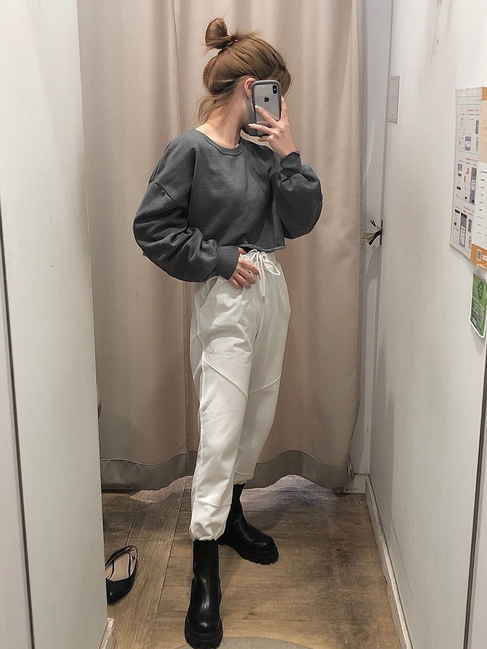 「ラフ、ラフコーデ、ZARA、Bershka、ブーツ、ブーツイン、ブーツスタイル、白スウェット」｜「ZARAのアイテム（トップス、グリーン系）」を使った、NANA🤍🦛さん（レディース・157cm）の冬コーディネートの1枚目の写真
