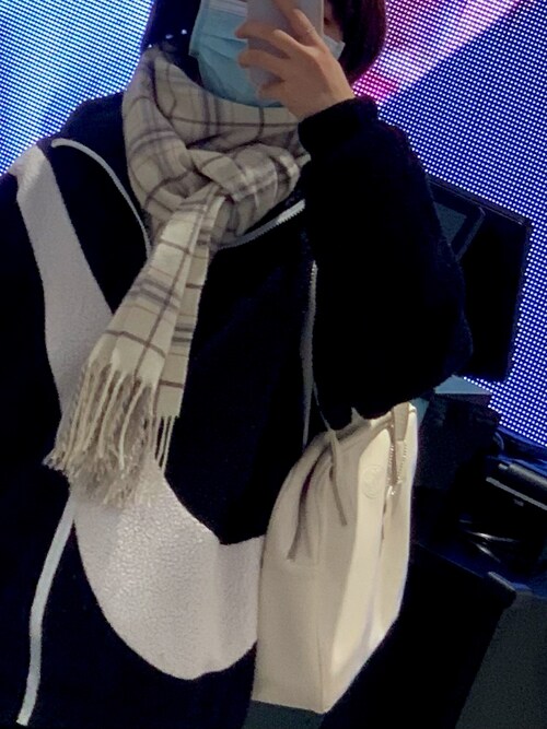 Nike ナイキ のスタジャンを使ったレディース人気ファッションコーディネート Sciaky