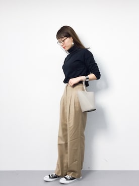 「YAHKI（ヤーキ）のYAHKI（ヤーキ）バケットバッグ（ショルダーバッグ）」を使った、ぐっさんさん（レディース・166cm）の冬コーディネート