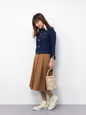 「URBAN RESEARCH ROSSO WOMEN（アーバンリサーチ　ロッソ）のアイテム（デニムジャケット）」を使った、ぐっさんさん（レディース・166cm）の冬コーディネート