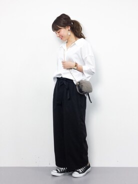 「GOUT COMMUN（グーコミューン）のアイテム（ショルダーバッグ）」を使った、ぐっさんさん（レディース・166cm）の冬コーディネート