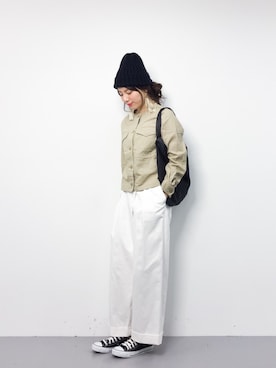 「ノーカラー」｜「アイテム（ミリタリージャケット）」を使った、ぐっさんさん（レディース・166cm）の春コーディネート
