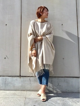 「アイテム（ポンチョ）」を使った、KIEさん（レディース・164cm）の秋コーディネート