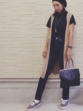 「Acne Studios（アクネストゥディオズ）のアイテム（アクセサリー）」を使った、AKARIさん（レディース・163cm）の秋コーディネート