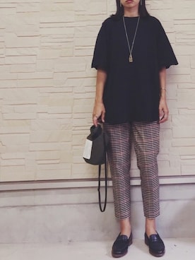 「Acne Studios（アクネストゥディオズ）のアイテム（アクセサリー）」を使った、AKARIさん（レディース・163cm）の秋コーディネート
