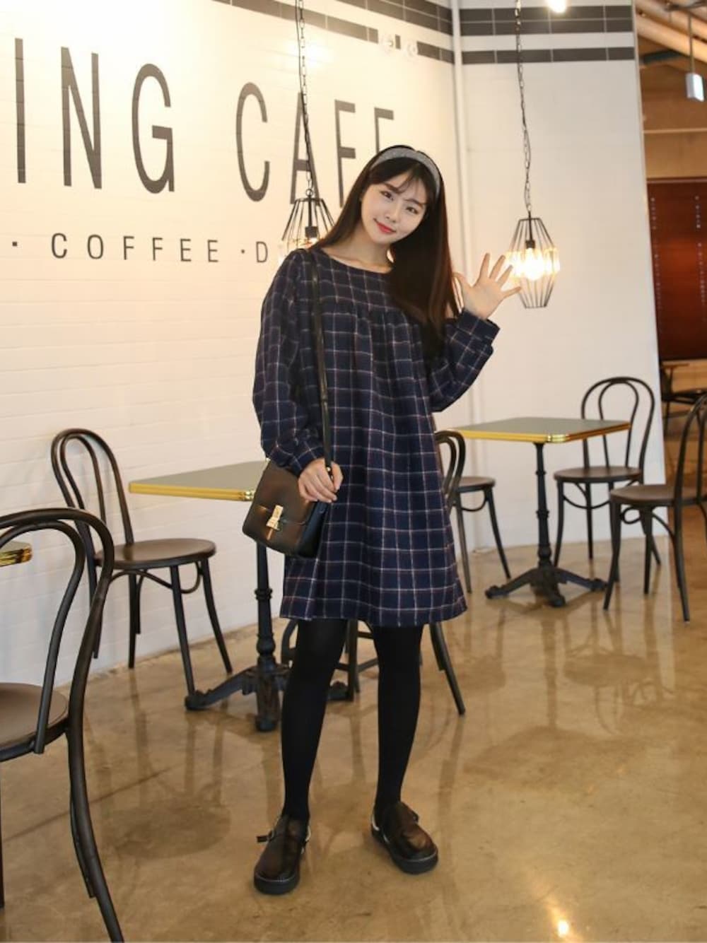「ワンピース、チェック柄、きれいめカジュアル、Gogosing、シンプルコーデ、可愛い、 ガーリー、ゴゴシング、冬のコーデ、 デートコーデ」｜「 可愛いチェックウールワンピース （ワンピース、ブラウン系）」を使った、GOGOSINGさん（レディース・163cm）の冬コーディネートの1枚目の写真