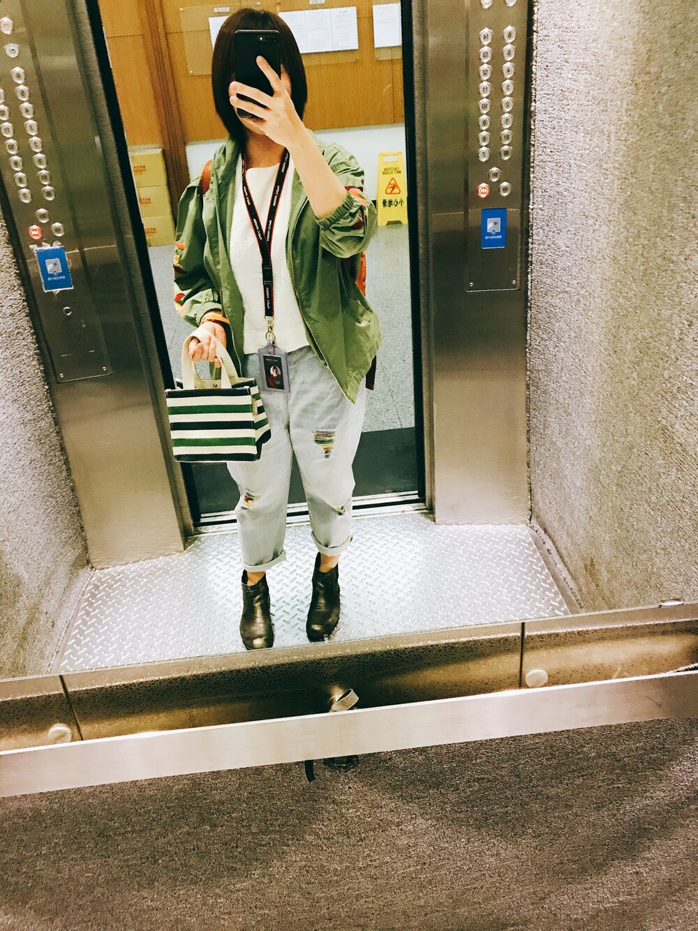 「台灣」｜「Timberlandのアイテム（ブーティ、ゴールド系）」を使った、iZOEさん（レディース・157cm）の冬コーディネートの1枚目の写真