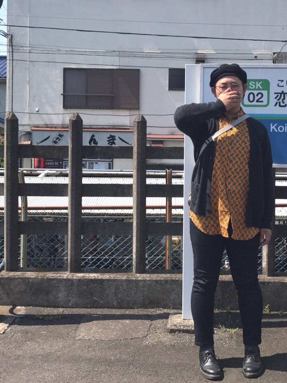 「春のアイテム（その他、ブラック系）」を使った、y.endoさん（メンズ・175cm）の春コーディネートの1枚目の写真