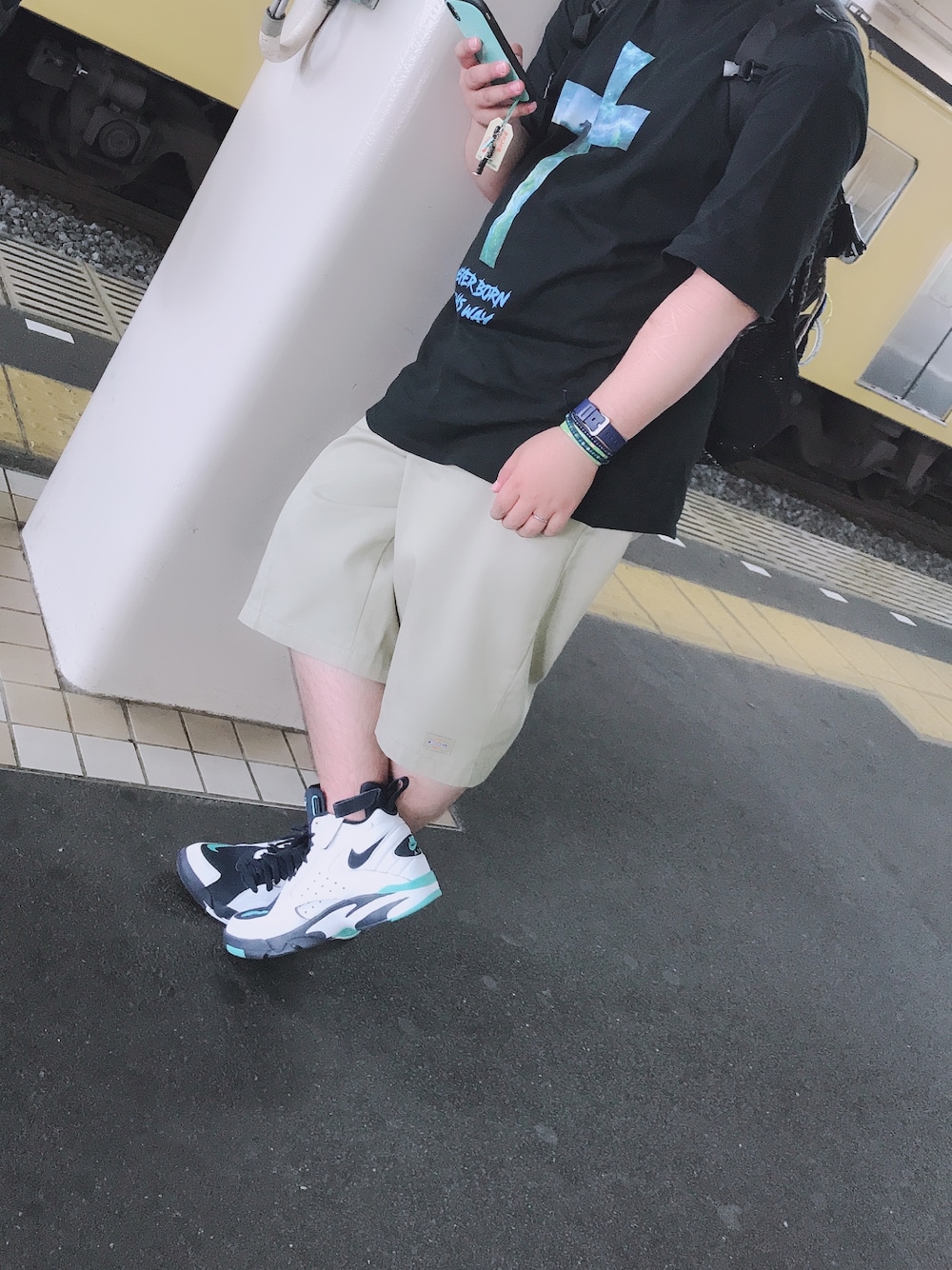 「MILKBOYのCROSS Tシャツ（Tシャツ/カットソー、ブラック系）」を使った、y.endoさん（メンズ・175cm）の夏コーディネートの1枚目の写真