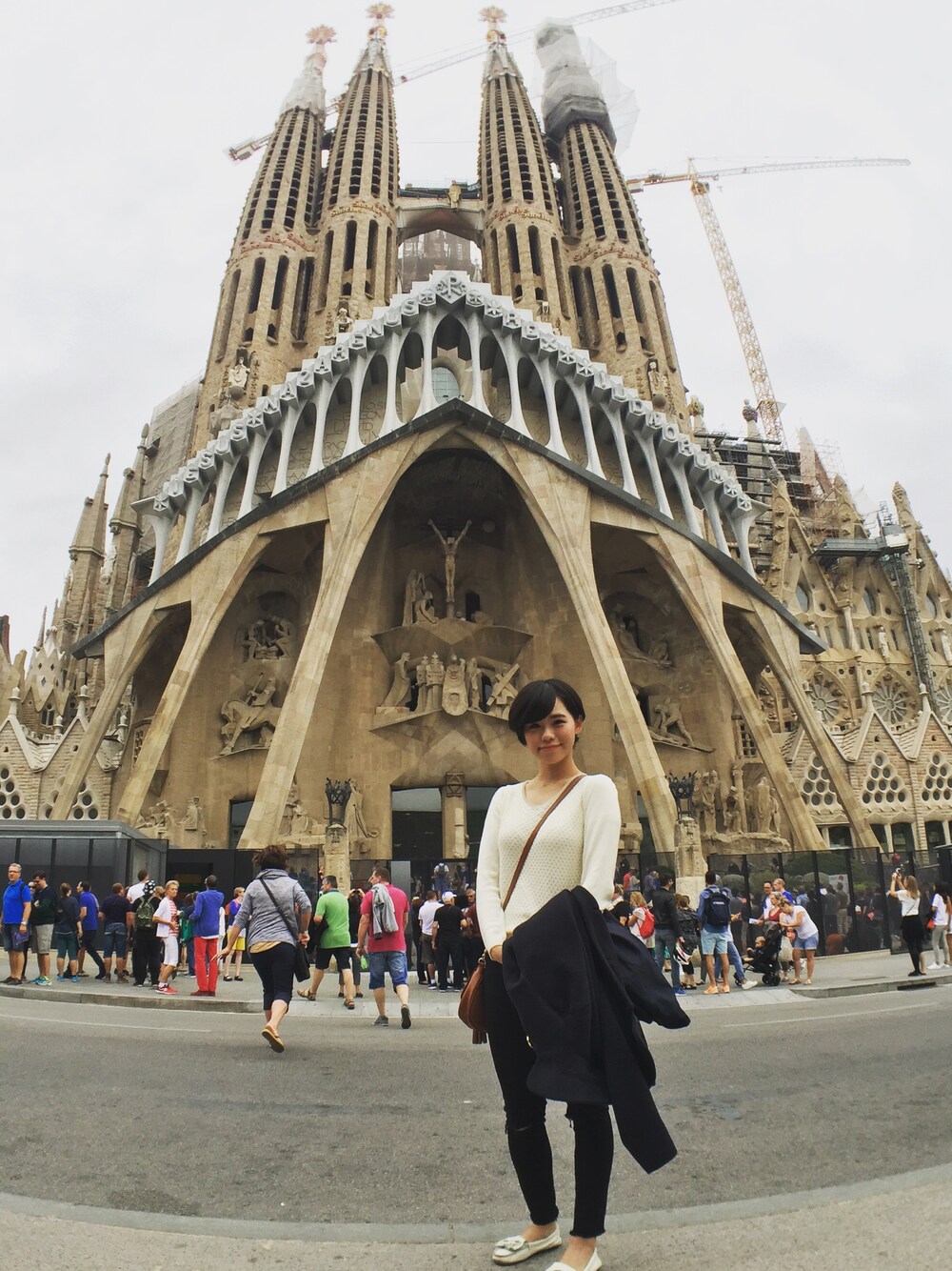 「ROPE' PICNIC(ROPE' PICNIC)」｜「ROPE' PICNICのフェイクファー付シャギーコート（ステンカラーコート、ブルー系）」を使った、cheerさん（レディース・160cm）の春コーディネートの1枚目の写真