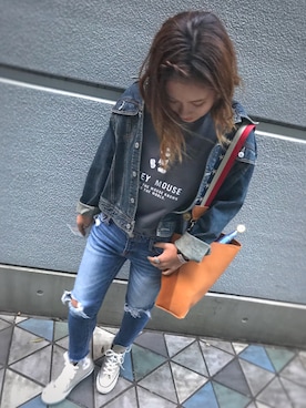 「LIVE」｜「アイテム（デニムジャケット）」を使った、yunaさん（レディース・162cm）の秋コーディネート