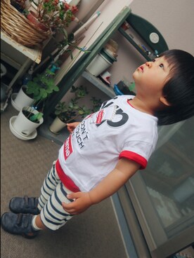 「Supreme （シュプリーム）のアイテム（Tシャツ/カットソー、ホワイト系）」を使った、たんまるさん（キッズ・80cm）の夏コーディネート