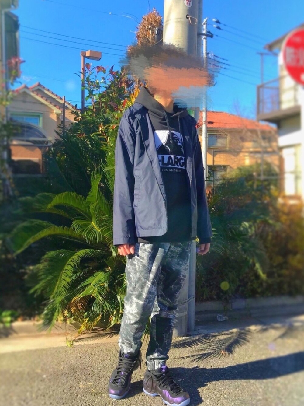 「NIKE、ポジット、ナスポジ、パープル、エッグプラント、パーカー、スニーカー、ストリート、XLARGE、zucca」｜「ZUCCaのアイテム（ナイロンジャケット、ブルー系）」を使った、まるさん（メンズ・173cm）の冬コーディネートの1枚目の写真