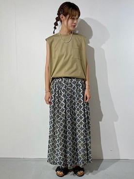 「SHIPS（シップス）のメタルボールネックレス 45cm（ネックレス）」を使った、本田さん（レディース・170cm）の夏コーディネート