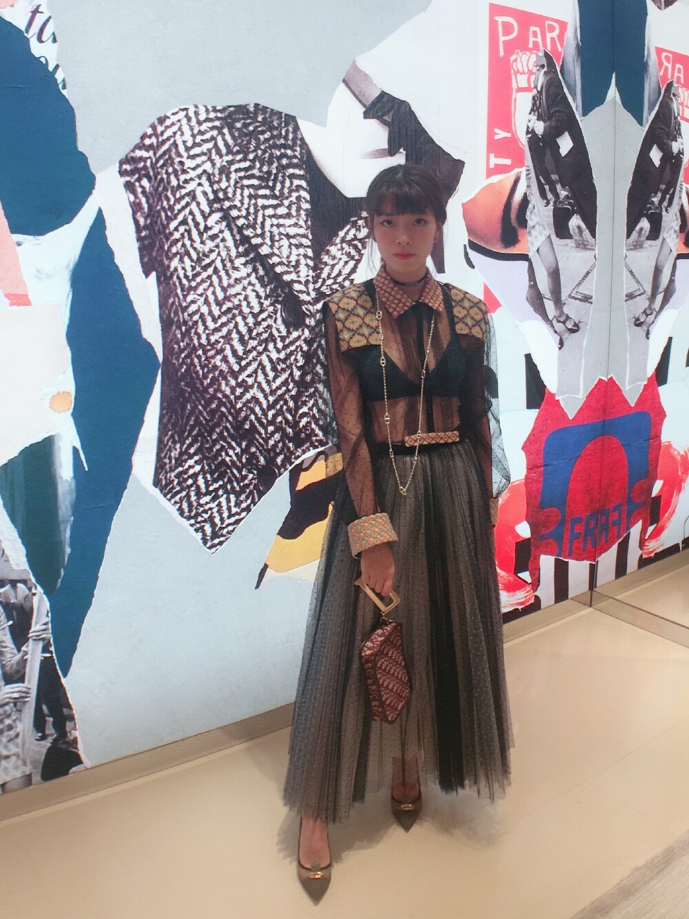 「Dior、ootd、ootdfashion、christian dior、fashion blogger、fashionista、fashionblogger」｜「Christian Diorのアイテム（シャツワンピース、グレー系）」を使った、anita  anitaさん（レディース・158cm）の春コーディネートの1枚目の写真