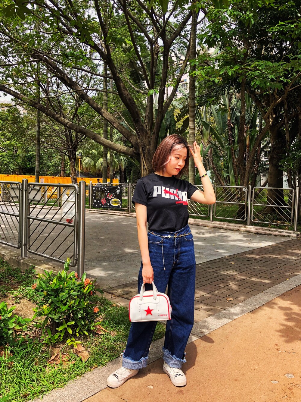 「summer、girl、VINTAGE、90s、90’s、y2k、Hong Kong、streetstyle、streetfashion、streetwear」｜「VINTAGEのアイテム（Tシャツ/カットソー、ブラック系）」を使った、athena_lookbookさん（レディース・153cm）の夏コーディネートの1枚目の写真
