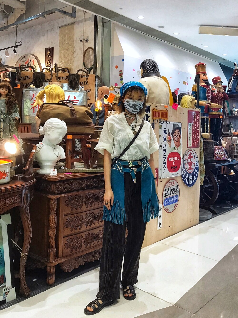 「復古、古着MIX、古着、古着女子、古著、古著風、古著混搭、VINTAGE、70's、民族風」｜「VINTAGEのアイテム（ベルト、ブルー系）」を使った、athena_lookbookさん（レディース・152cm）の春コーディネートの1枚目の写真
