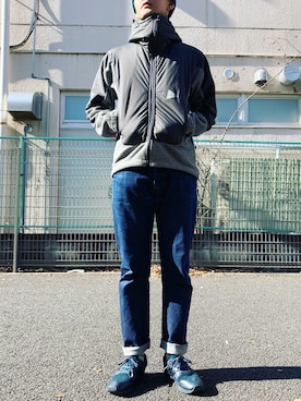 「and wander（アンドワンダー）のアイテム（パーカー）」を使った、minimaljpさん（メンズ・173cm）の冬コーディネート