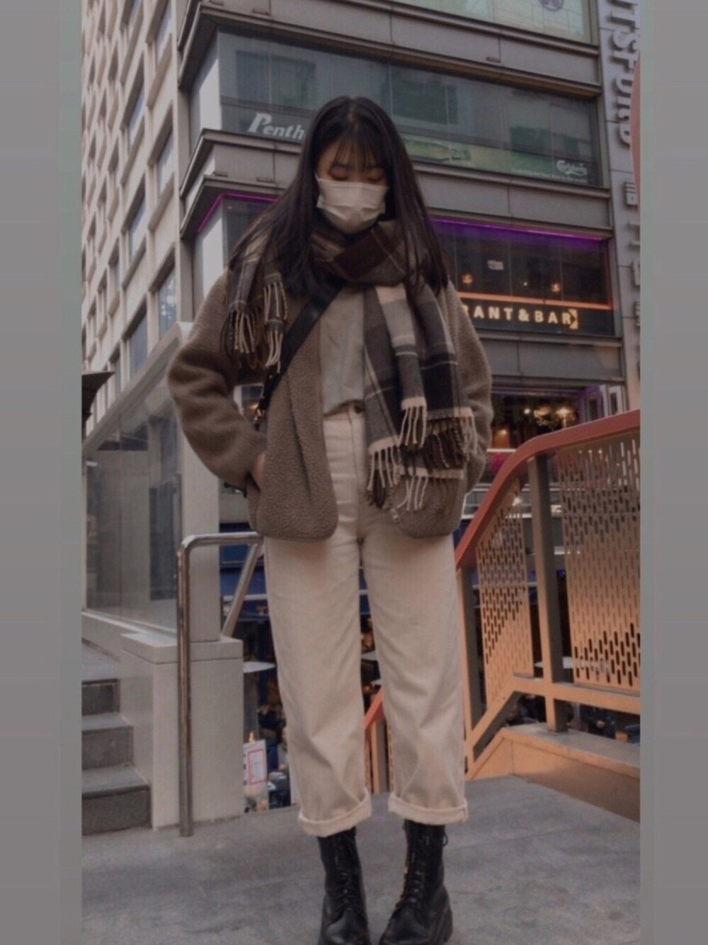 「休日スタイル、ootd、Hong Kong、winter wearing、WINTER STYLE、冬のコーデ、2020」｜「D+AFのアイテム（ブーティ、ブラック系）」を使った、…_さん（レディース・167cm）の冬コーディネートの1枚目の写真