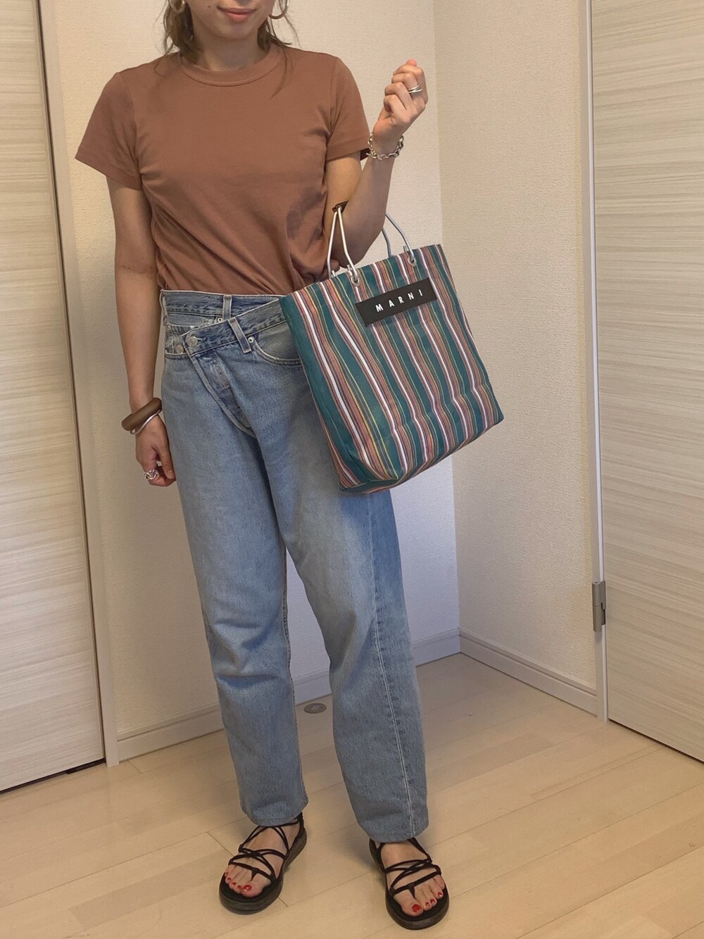 【大人気】MARNI フラワーディテール デニムパンツ セール】花柄刺繍デニムパンツ（デニムパンツ）｜Dream garden
