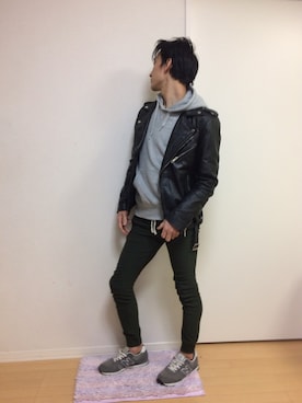 「定番」｜「アイテム（ライダースジャケット）」を使った、こぅきさん（メンズ・172cm）の冬コーディネート