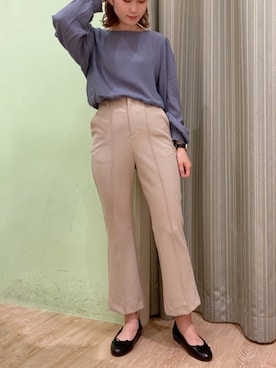 「earth music&ecology（アースミュージックアンドエコロジー）のセンタープレスフレアパンツ ＊（その他パンツ）」を使った、おのまいさん（レディース・159cm）の秋コーディネート