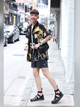 「MONKI（モンキ）のアイテム（バッグ）」を使った、Marco Kungさん（メンズ・177cm）の夏コーディネート