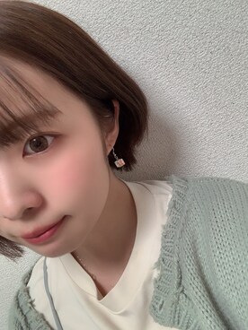 「present（プレゼント）のアイテム（アクセサリー）」を使った、きゃわさん（レディース・155cm）の春コーディネート