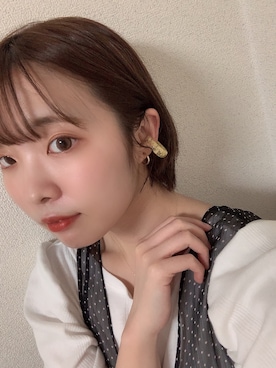 「アイテム（イヤーカフ、イエロー系）」を使った、きゃわさん（レディース・157cm）の春コーディネート