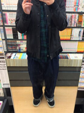 「VANS（バンズ）のVANS ヴァンズ VN000D3HY28 OLD SKOOL オールドスクール BLACK 定番人気商品（スニーカー、ブラック系）」を使った、t-s-uさん（メンズ・171cm）の冬コーディネート