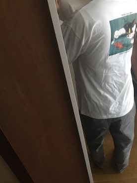 「Tom＆Jerry（トムアンドジェリー）のアイテム（Tシャツ/カットソー、ホワイト系）」を使った、t-s-uさん（メンズ・171cm）の春コーディネート