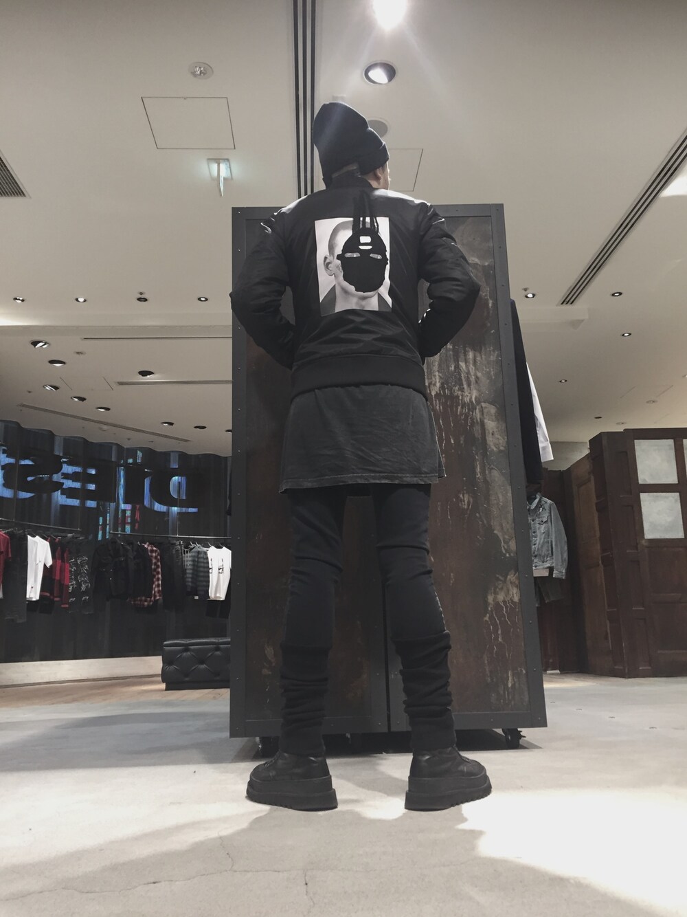 美品 DIESEL BLACK GOLD レザージャケット ブルゾン MA-1 DIESEL BLACK GOLDのMA-1を使った人気ファッション