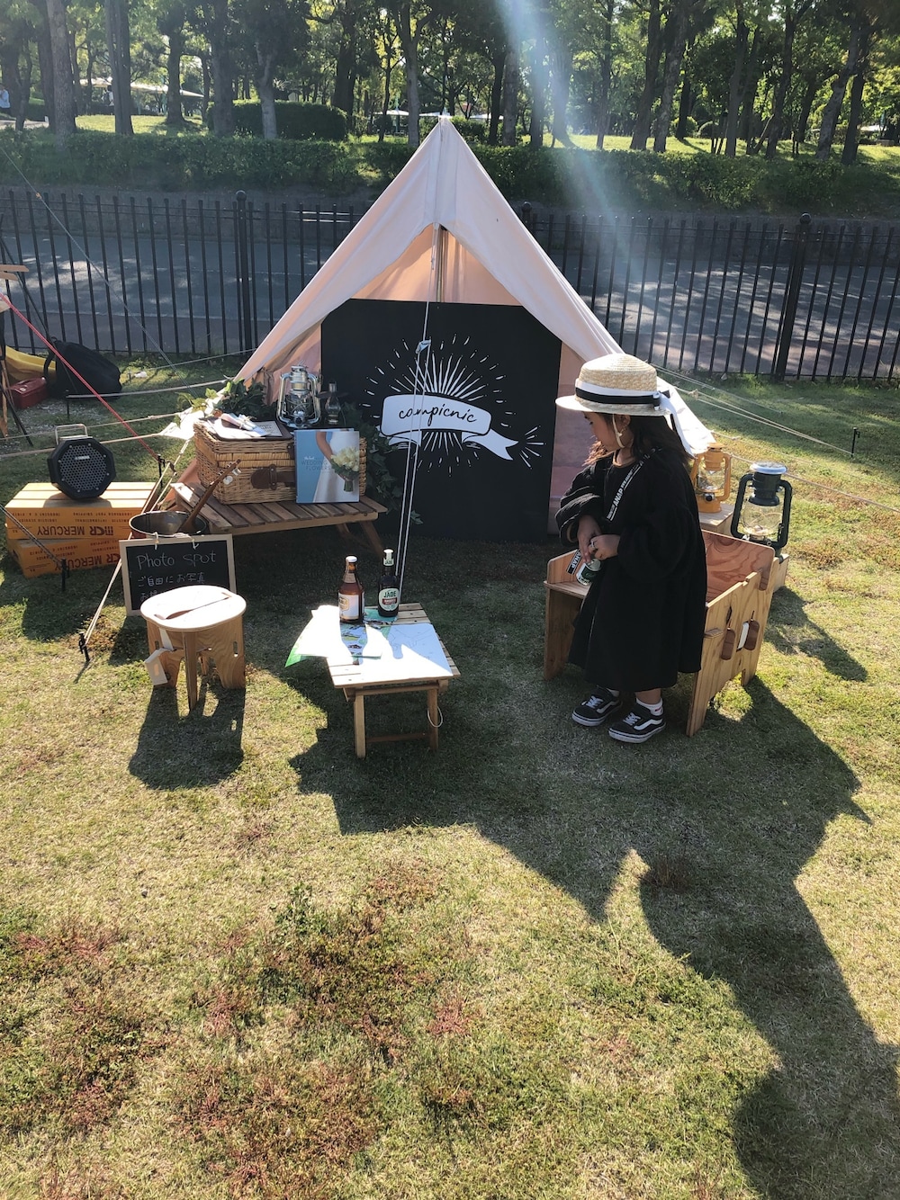 「キッズコーデ、女の子コーデ、kids、VANS」｜「palo_alto_closetのアイテム（ワンピース、ブラック系）」を使った、𓍯yü𓍯さん（キッズ・120cm）の春コーディネートの1枚目の写真