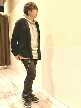 「Confirm（コンファーム）のアイテム」を使った、コンファーム・イルズ 廿日市さん（メンズ・175cm）の春コーディネート