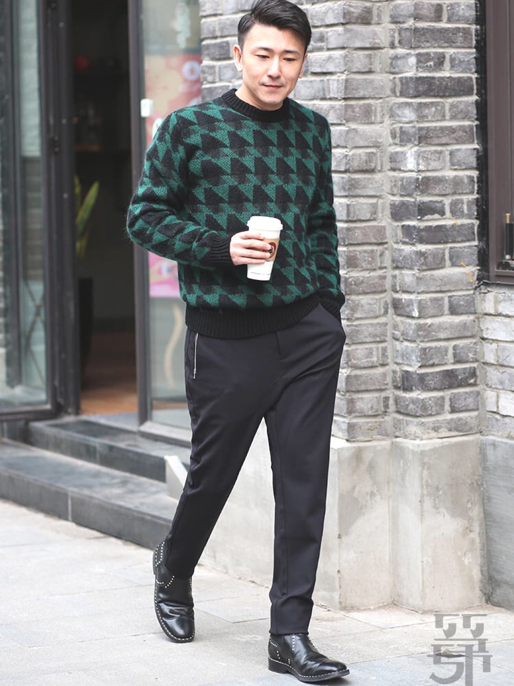「シンプルコーデ」｜「CYCLEのアイテム（トップス、グリーン系）」を使った、ZEEY MEN 穿搭さん（メンズ・170cm）の冬コーディネートの1枚目の写真