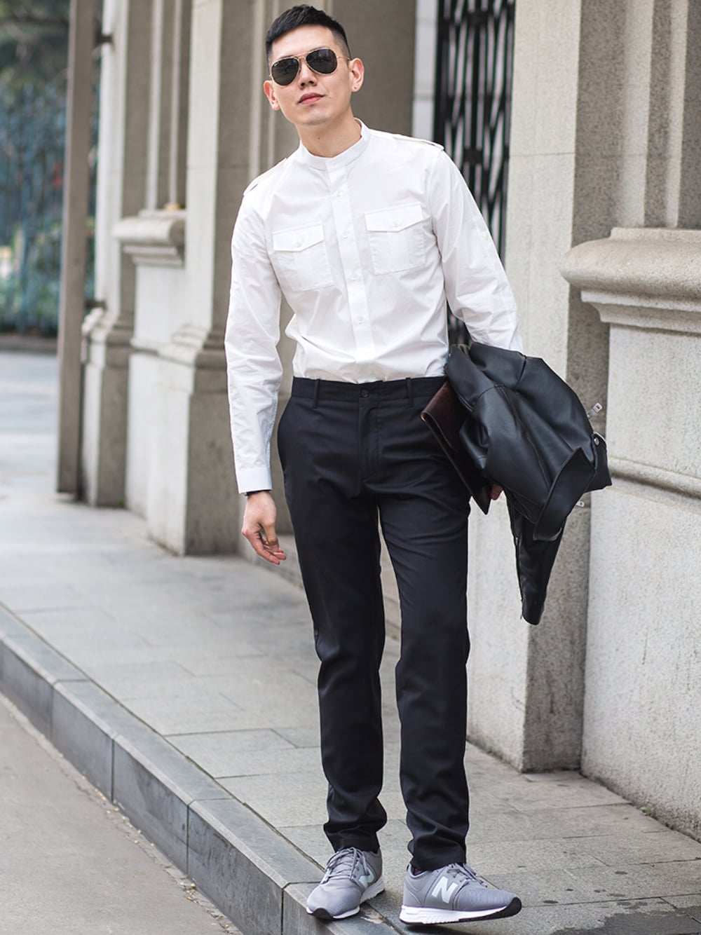 「RANDOM GRADEのアイテム（シャツ/ブラウス、ホワイト系）」を使った、ZEEY MEN 穿搭さん（メンズ・181cm）の春コーディネートの1枚目の写真