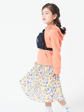 「BREEZE（ブリーズ）のアイテム（スカート）」を使った、F.O.OnlineStoreさん（キッズ・110cm）の冬コーディネート
