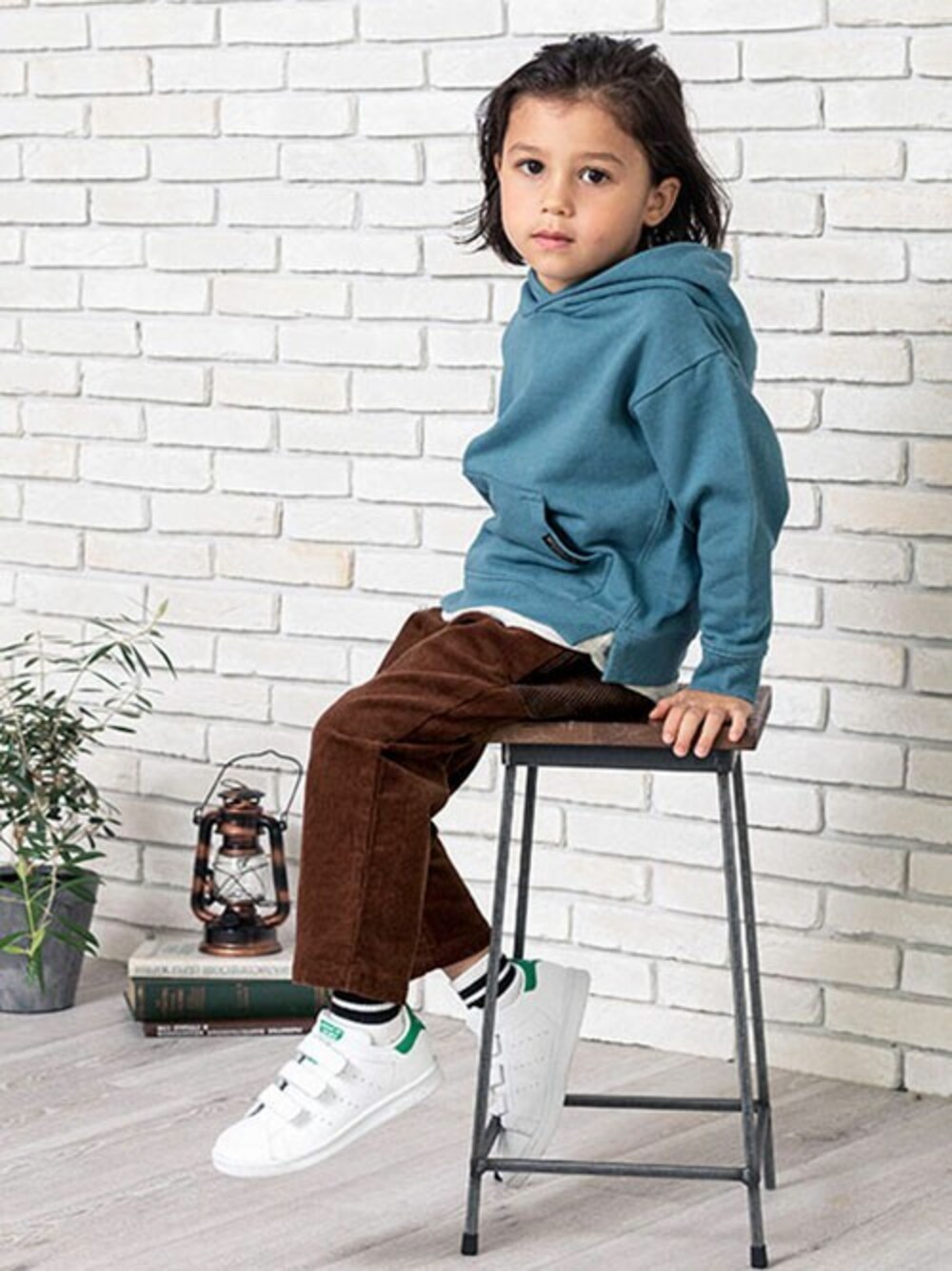 「パーカー、秋のコーデ、冬コーデ、キッズコーデ、パンツスタイル、カジュアルコーデ、男の子コーデ、BREEZE、WEB限定、エフオーオンラインストア(F.O.Online Store)」｜「BREEZEのWEB限定 ワッフルレイヤードパーカー（パーカー、ブルー系）」を使った、F.O.OnlineStoreさん（キッズ・110cm）の秋コーディネートの1枚目の写真