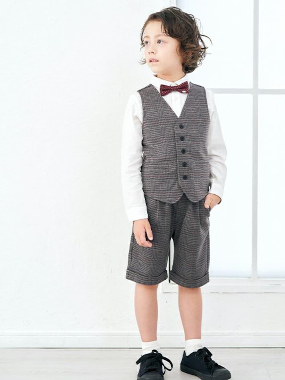 「フォーマル、子供服、キッズコーデ、男の子、入学式、アプレレクール、キッズファッション、エフオーオンラインストア(F.O.Online Store)、apreslescours、F.O.Online Store」｜「apres les coursのフォーマルシャツ（シャツ/ブラウス、ホワイト系）」を使った、F.O.OnlineStoreさん（キッズ・110cm）の冬コーディネートの1枚目の写真