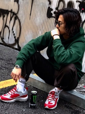 「Supreme （シュプリーム）のアイテム（Hoodies、グリーン系）」を使った、takaさん（メンズ・170cm）の冬コーディネート