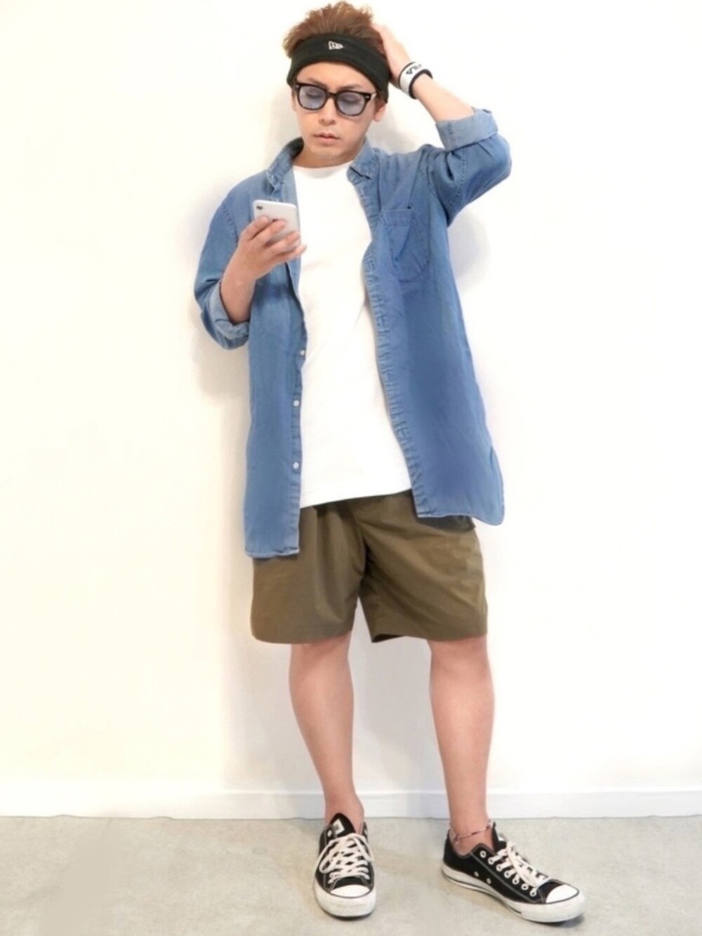「シャツ好き集まれ、コンバース、ユニクロ、韓国ファッション、ストリート、ハーフパンツ、リラックススタイル、スポーツミックス、シャツ、UNIQLO」｜「H&Mのアイテム（シャツ/ブラウス、ブルー系）」を使った、Goohy (ぐーひー)さん（メンズ・170cm）の夏コーディネートの1枚目の写真