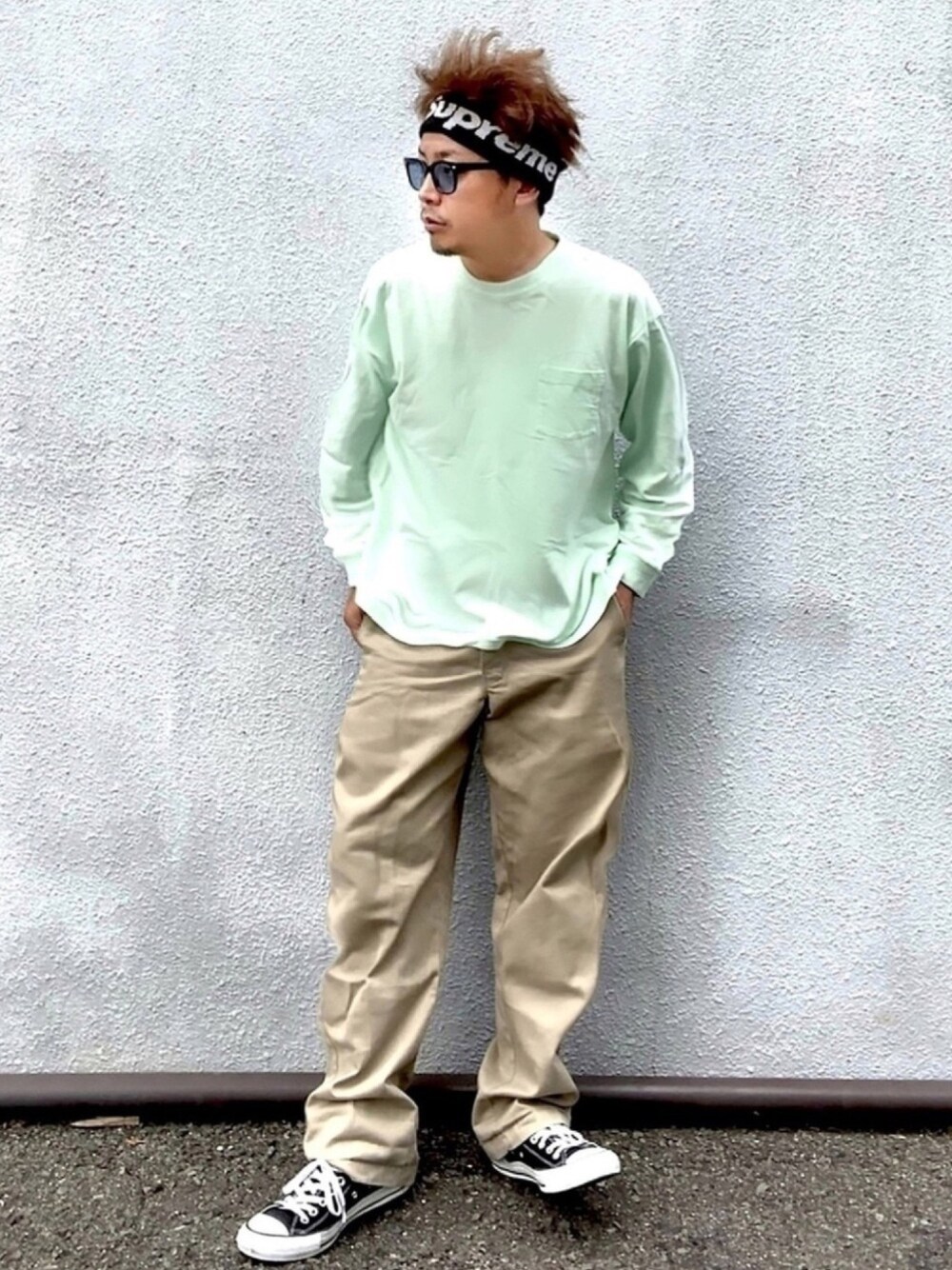 「ロンT、ネオンカラー、チノパン、ラブアンドピース2020、秋服準備はじめました、シンプル、ストリート、オーバーサイズ、プチプラ、コンバース」｜「RAGEBLUEのカラードロップロンT /783911（Tシャツ/カットソー、グリーン系）」を使った、Goohy (ぐーひー)さん（メンズ・170cm）の秋コーディネートの1枚目の写真