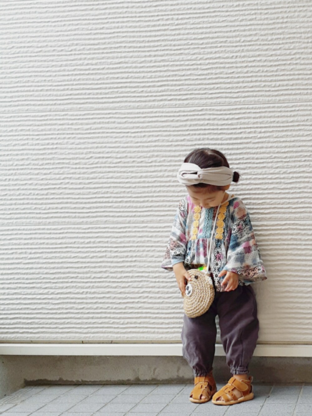 「アジアンテイスト、ヘアバンド、古着、古着MIX、リラックススタイル、2歳、2歳6ヶ月、韓国子供服」｜「no brandのアイテム（ヘアバンド、ベージュ系）」を使った、-eeeちゃん-さん（キッズ・80cm）の夏コーディネートの1枚目の写真