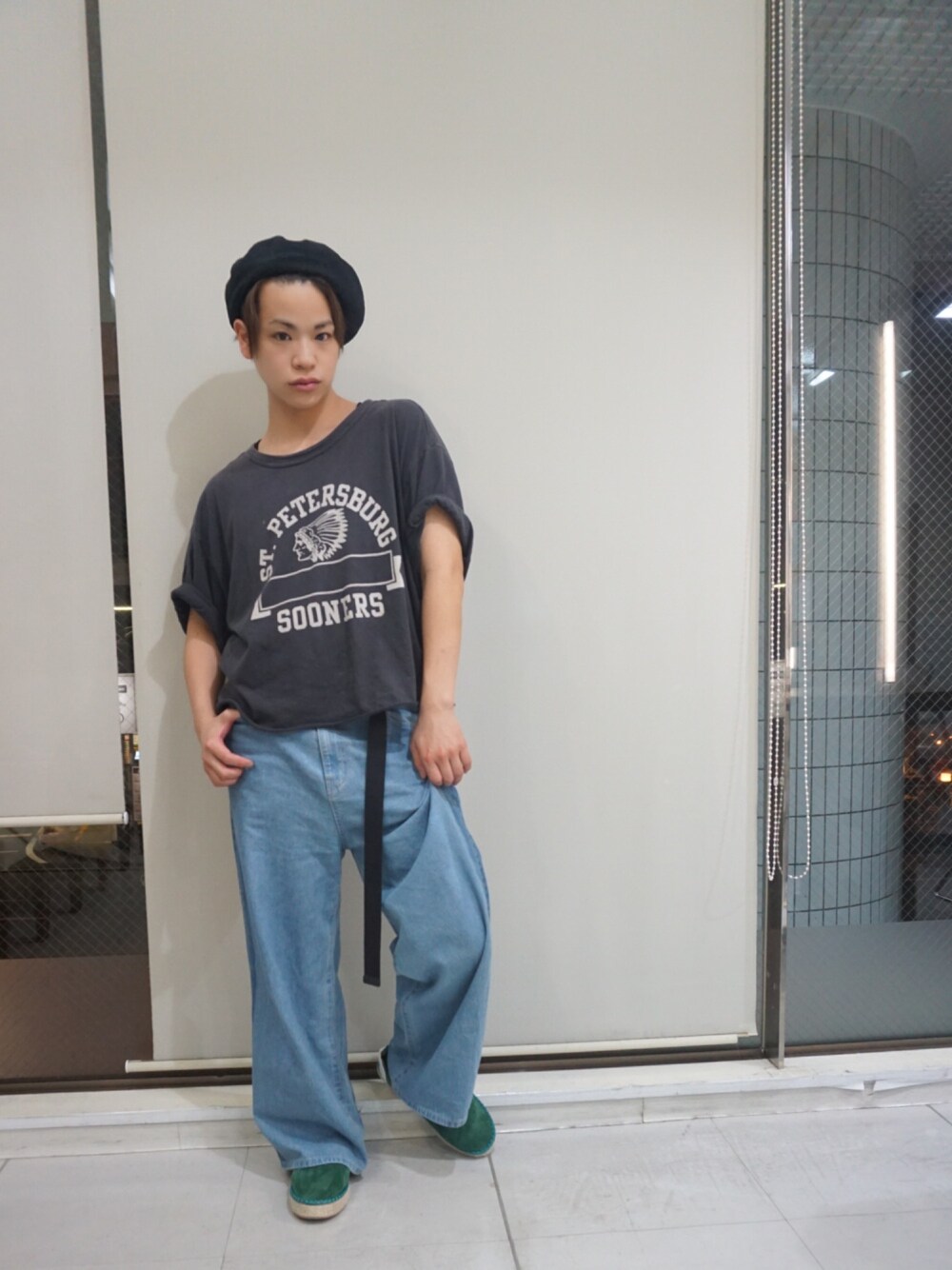 「古着MIX」｜「古着のリメイク 丈を短くした。（Tシャツ/カットソー、ブルー系）」を使った、河崎良侑(りょう)さん（メンズ・166cm）の夏コーディネートの1枚目の写真