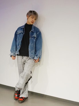 「PUNYUS（プニュズ）のアイテム（スウェット）」を使った、河崎良侑(りょう)さん（メンズ・166cm）の春コーディネート