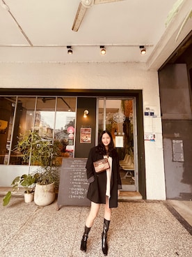 「CHARLES & KEITH（チャールズ & キース）のアイテム（ブーツ、ブラック系）」を使った、Hitomi🇹🇼さん（レディース・156cm）の冬コーディネート
